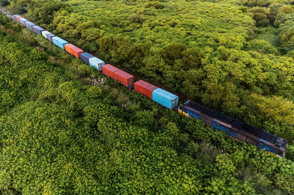 ᑕ ᑐ What Are Freight Trains How to Track Freight Trains